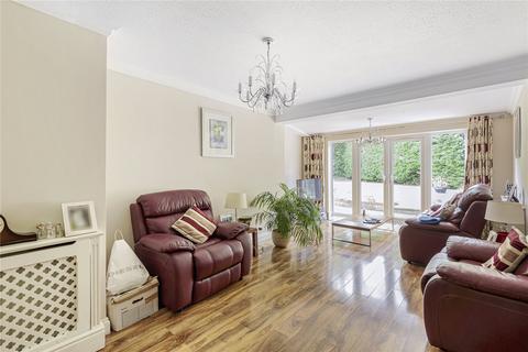 4 bedroom bungalow for sale, Hall Drive, Harefield, Middlesex
