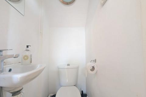 9 The Gardens, Feltham, TW14 9PP
