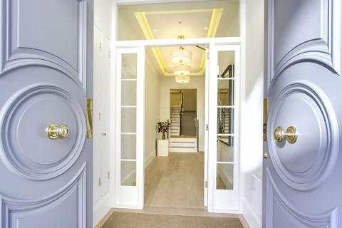 undefined, The Causeway, Teddington, TW11