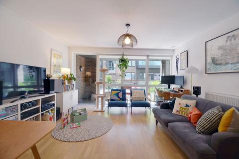 2 bedroom apartment for sale, at Ruskin Court, 3 Charles Street, London N19
