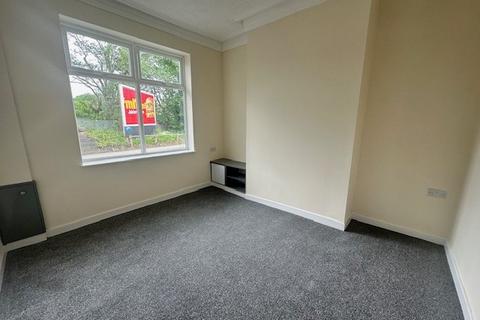 3 bedroom terraced house to rent, Warrington Road, Ince, Wigan, WN1