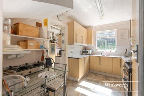 3 bedroom semi-detached house for sale, Fitzjohn Avenue, High Barnet, EN5