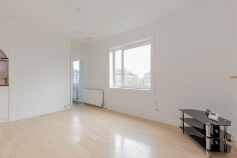 3 bedroom flat to rent, Colinton Mains Terrace, Colinton Mains, Edinburgh, EH13