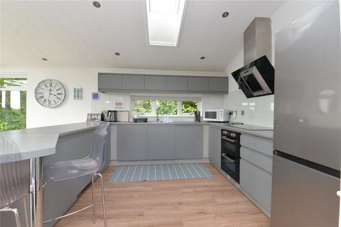 3 bedroom park home for sale, Naish Estate, Christchurch Road, Barton On Sea, New Milton, BH25