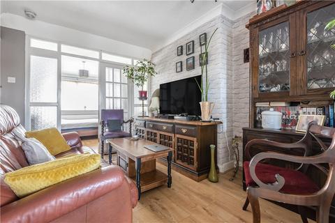15 Lochmere Close, Erith, DA8 1EA