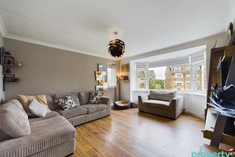 2 bedroom flat for sale, Orchard Court, Thornliebank, East Renfrewshire, G46