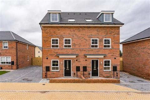 3 bedroom semi-detached house to rent, Trentham, Stoke-On-Trent ST4