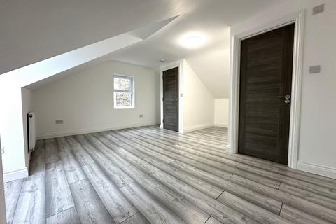 3 bedroom maisonette to rent, Trinity Road, Bounds Green, N22