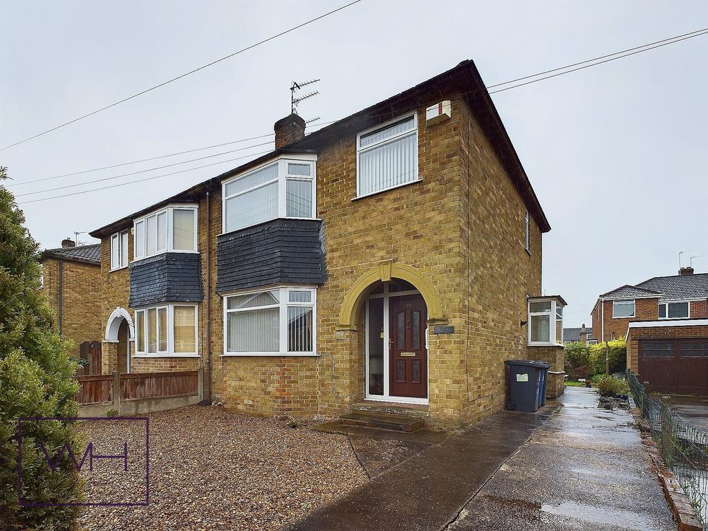 Hatfield, Doncaster DN7 3 bed semidetached house for sale £140,000