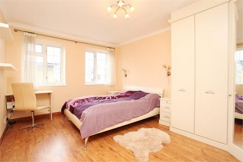 1 bedroom flat to rent, Stamford Court, Goldhawk Road, Hammersmith W6