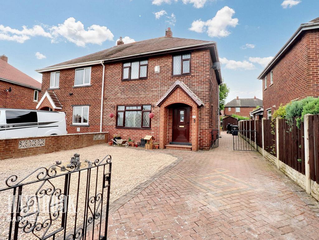 Wingfield Road, Athersley 3 bed semidetached house for sale £170,000