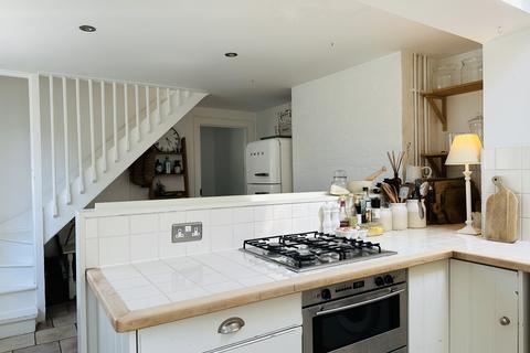 3 bedroom end of terrace house for sale, Church Way, Hungerford RG17