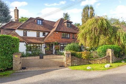5 bedroom detached house for sale, Wagon Way, Loudwater, Rickmansworth, Hertfordshire, WD3