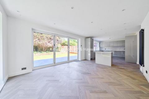 4 bedroom detached house for sale, Grange Drive, Chislehurst