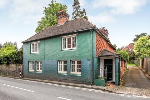 3 bedroom detached house to rent, St. Cross Road, Winchester, Hampshire, SO23