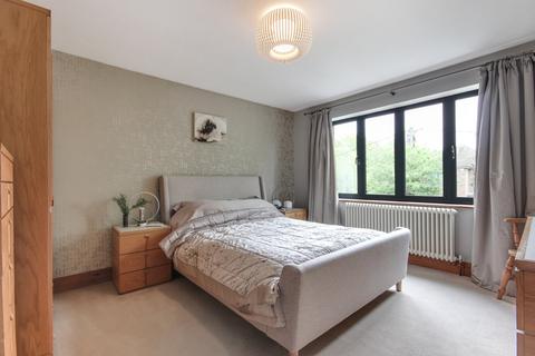 19 Old Downs, Hartley, Longfield, DA3 7AA