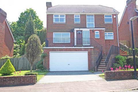 16 Ascot Close, Eastbourne, BN20 7HL