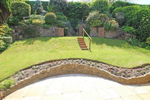 16 Ascot Close, Eastbourne, BN20 7HL