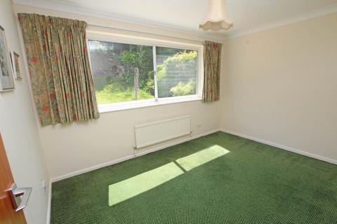 16 Ascot Close, Eastbourne, BN20 7HL