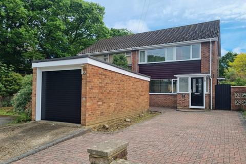 3 bedroom semi-detached house for sale, LONGFIELD AVENUE, FAREHAM (APPROACH VIA MALVERN AVENUE)