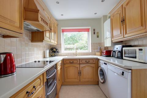 3 bedroom semi-detached house for sale, LONGFIELD AVENUE, FAREHAM (APPROACH VIA MALVERN AVENUE)