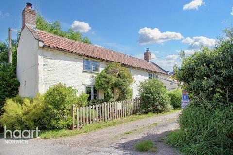 2 bedroom cottage for sale, The Street, NORWICH