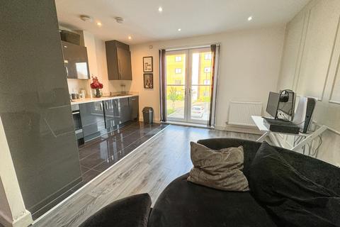 Flat 3, 1 Elvian Close, Reading, RG30 3FN