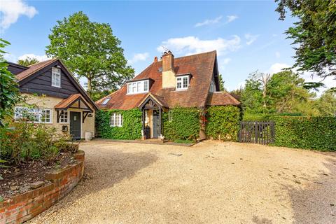 4 bedroom detached house for sale, Broomfield Hill, Great Missenden, Buckinghamshire, HP16