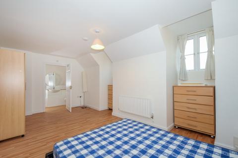 3 bedroom flat to rent, Tower Mill Road Peckham SE15