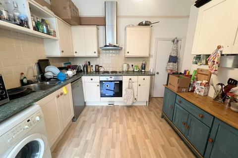 6 bedroom end of terrace house to rent, Redland, Bristol BS6