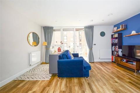 1 bedroom flat for sale, Track Street, Walthamstow, London, E17