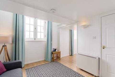 2 bedroom flat for sale, County House, Monkgate, York, YO31