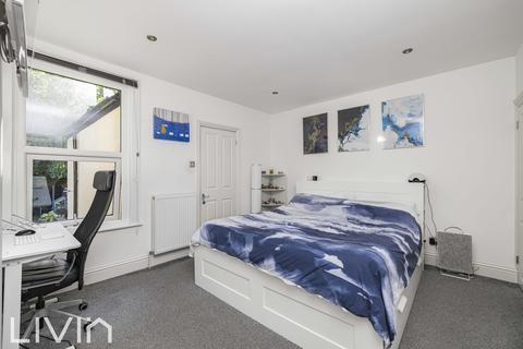 42 Tanfield Road, Croydon, CR0 1AL