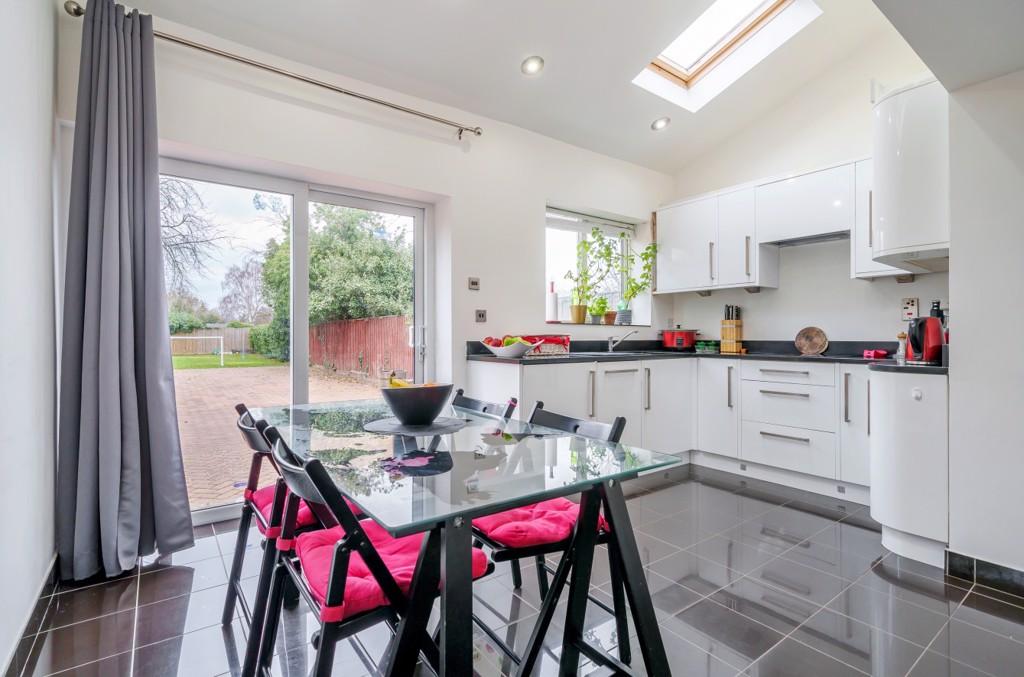 Kitchen/Breakfast Rm