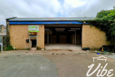 Industrial unit to rent, Colne Valley Business Park, Linthwaite HD7