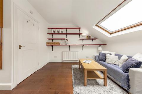 Studio for sale, Fermoy Road, W9