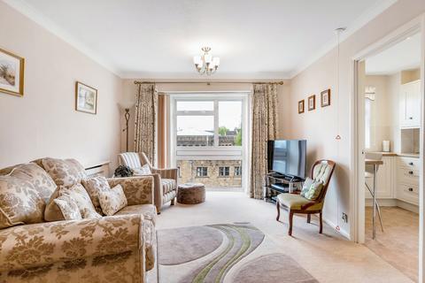 2 bedroom retirement property for sale, Wells Promenade, Ilkley, West Yorkshire, LS29