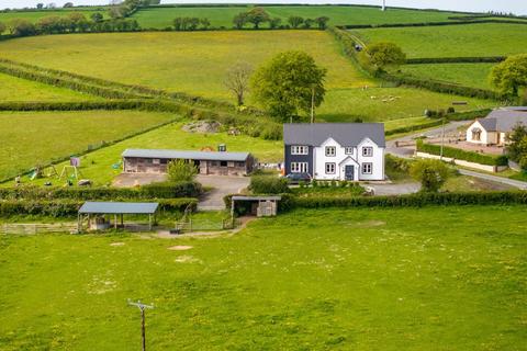 5 bedroom property with land for sale, Henllan, Llandysul, SA44