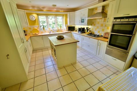 4 bedroom detached house for sale, Wimborne Road East, Ferndown, BH22