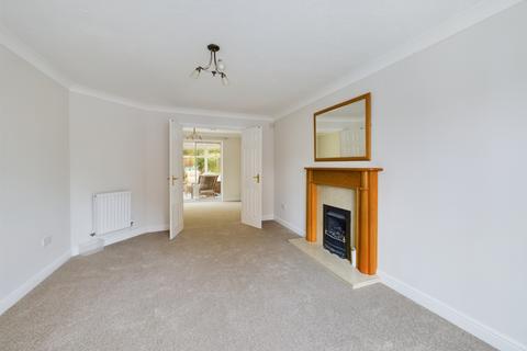 4 bedroom terraced house to rent, Whimbrel Road, Quedgeley, Gloucester, Gloucestershire, GL2