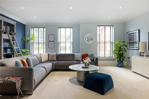 2 Regents Walk, Ascot, SL5 9JQ