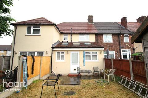 3 bedroom terraced house to rent, Hatfield Road, Dagenham