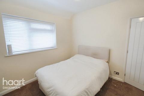 3 bedroom terraced house to rent, Hatfield Road, Dagenham