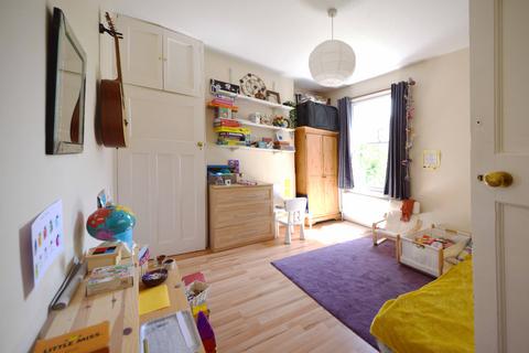 2 bedroom terraced house to rent, Ground Floor Flat, 65 Colwith Road, London, W6