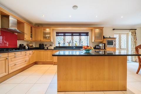 7 bedroom detached house to rent, Queenshill Rise, Ascot, SL5