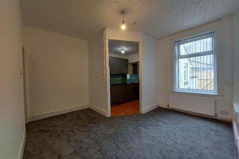 2 bedroom terraced house to rent, St. Annes Street, Burnley BB12