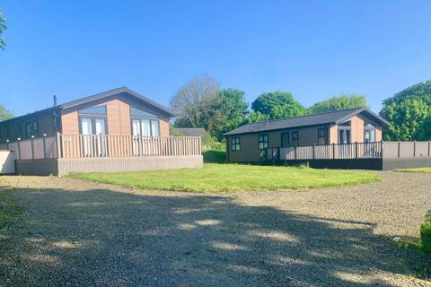 3 bedroom lodge for sale, Otterham Cornwall