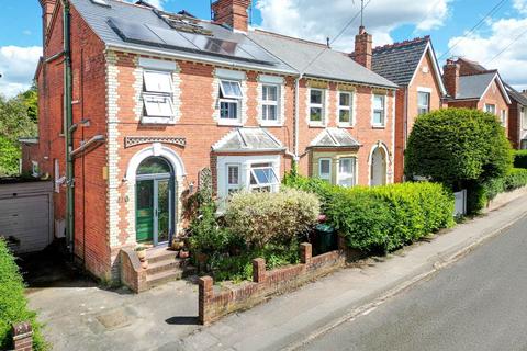 110 Blenheim Road, Caversham, Reading, RG4 7RR