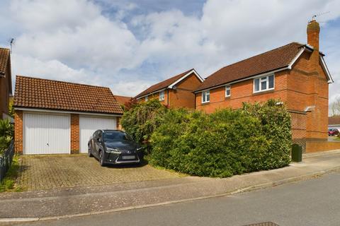 4 bedroom detached house for sale, Knights Orchard, Hemel Hempstead