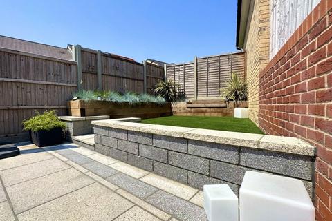 10 Flint Rise, Castle Hill, Swanscombe, DA10 1DL